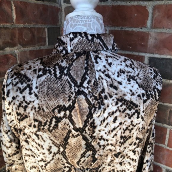 Davi & Dani Animal Python Print Shirt Dress - Picture 10 of 11